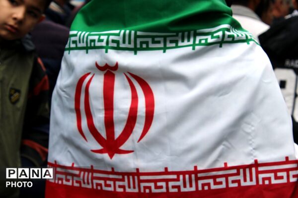 وداع با پیکر مطهر شهید فرشاد بنام در گلزار شهدا نیشابور 