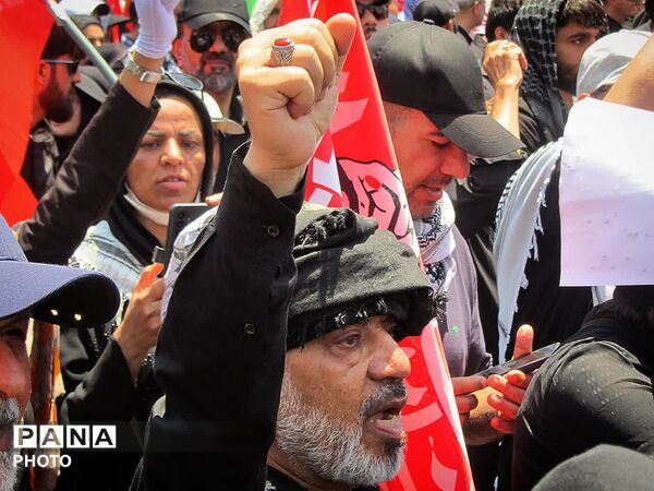 مراسم بدرقه و تشییع آقای شهید ایران در تهران 