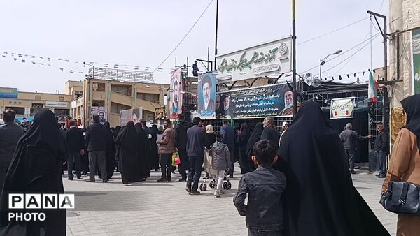 حضور کودکان در تشییع شهدای استان چهارمحال وبختیاری 