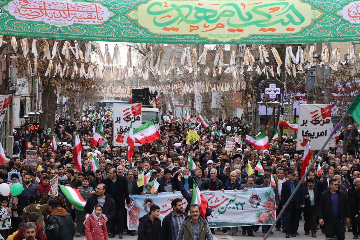 راهپیمایی 22 بهمن نمایش مقتدرانه‌ای از همبستگی ملت بود