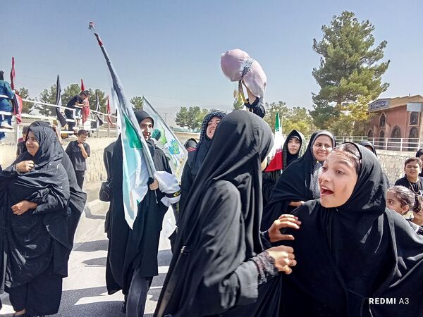 حضور مردم نیشابور در راهپیمایی جاماندگان اربعین حسینی