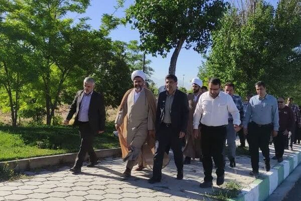 برگزاری همایش پیاده‌روی در شهرکرد 