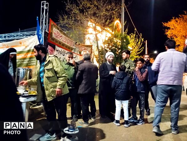 دانش‌آموزان شهرستان مانه در راهپیمایی‌های شبانه در جنگ رمضان 
