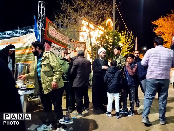 دانش‌آموزان شهرستان مانه در راهپیمایی‌های شبانه در جنگ رمضان 