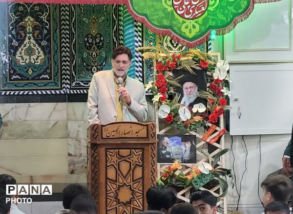 آیین تقدیر از ۷۰ معلم جهادی در مسجد انصارالحسین(ع) قم