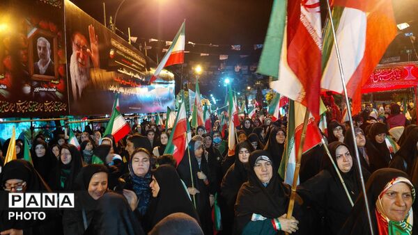 ایستادگی مردم ایران نشانه همبستگی و اتحاد است
