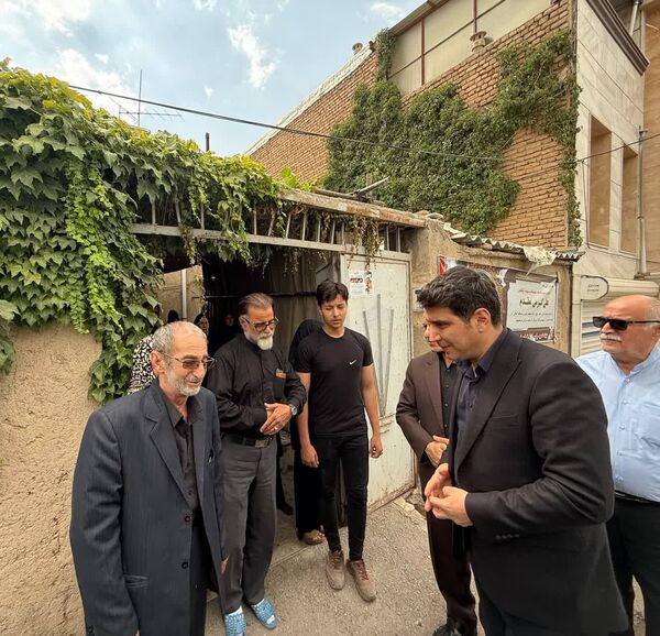 دیدار استاندار کردستان با خانواده شهدای حملات تروریستی رژیم صهیونیستی و بازدید از طرح‌های توسعه‌ای قروه