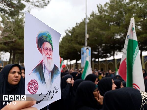 وداع با پیکر مطهر شهید فرشاد بنام در گلزار شهدا نیشابور 