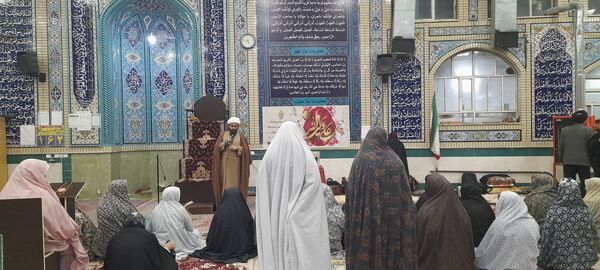 دروازه‌های آسمان بر معتکفین روز اول گشوده شد
