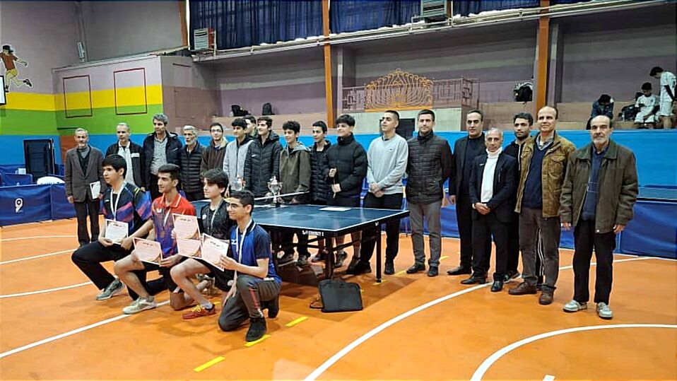 تیم تنیس روی میز پسران منطقه ۱۴ در مسابقات دانش‌آموزی شهر تهران درخشید