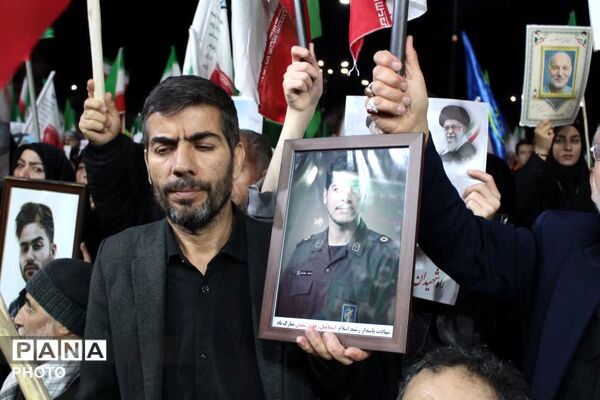 اجتماع بزرگ خانواده معظم شهدا و ایثارگران همراه با مردم در همدان 