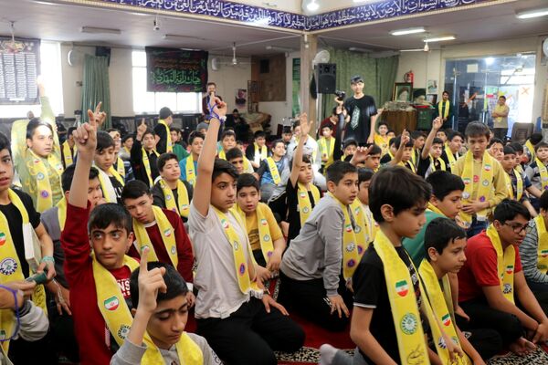 بازدید قائم مقام سازمان دانش‌آموزی از معتکفین در مشهد مقدس