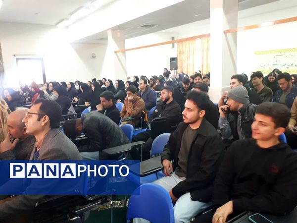 برگزاری مراسم بزرگداشت روز دانشجو در پیام نور آشخانه 