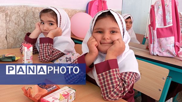 شکوفه‌های لبخند در جشن شکوفه‌ها؛ آغاز فصل دانش‌آموزی با شادی و هیجان