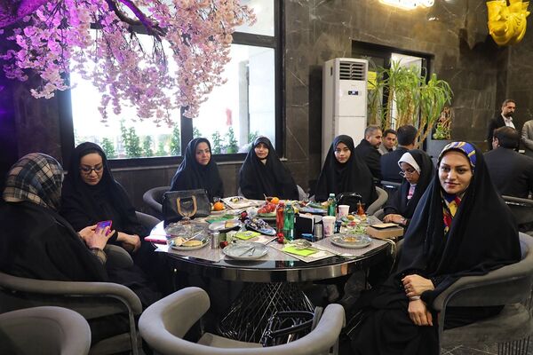 مراسم تقدیر از مربیان و مشاوران به مناسبت هفته امور تربیتی در پیشوا 
