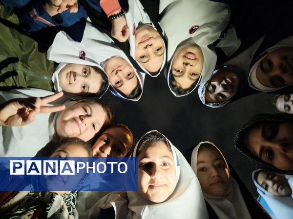 همدلی و معنویت در مراسم افطاری مدرسه حسین‌علی بابایی تهران