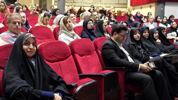 تقدیر و تجلیل از ستارگان درخشان هنرستان هنرهای زیبای اصفهان