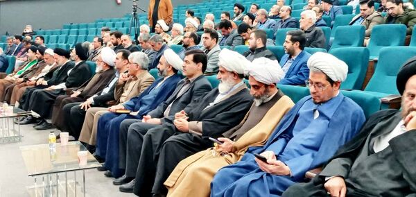 اولین اجلاس نماز با عنوان نماز نسل‌نو و رسالت ما در کاشان