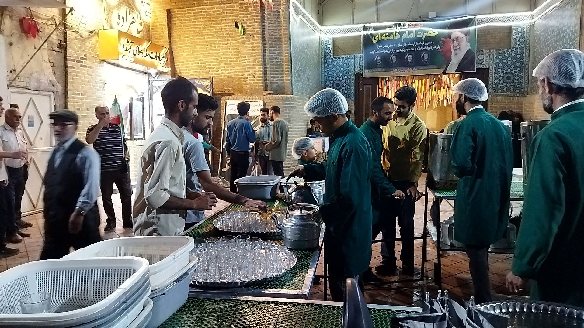 چایخانه فاطمه الزهرا در نود و نهمین شب از اجتماعات مردمی 