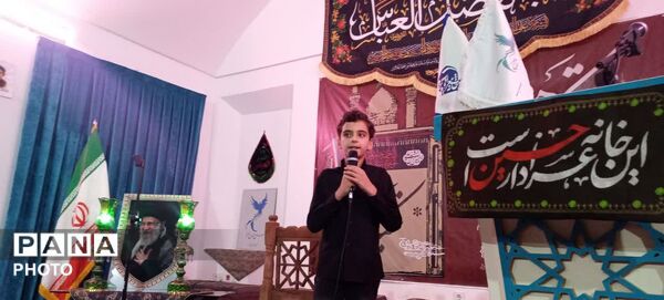 ویژه برنامه تکیه هنر در خانه شعر و ادب شهرداری یزد 