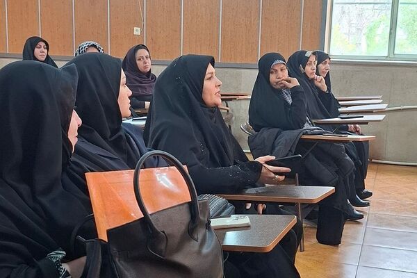 برگزاری کارگاه ویژه متصدیان پایگاه تغذیه سالم ناحیه یک شهرری