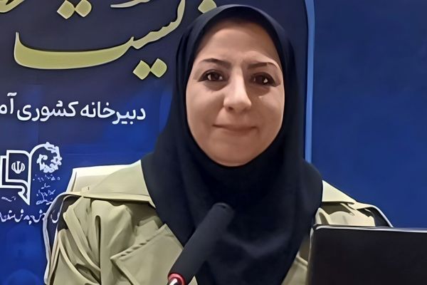 هوشیاری والدین و نقش مدرسه در مواجهه با چالش‌های دوره نوجوانی بسیار موثر است