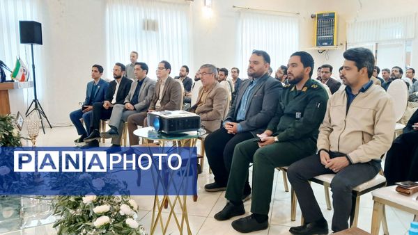 کارگاه توانمندسازی مشاورین و معاونین پرورشی طرقبه شاندیز