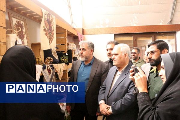 فیروزکوه میزبان جشنواره پرشکوه لباس ایرانی-اسلامی