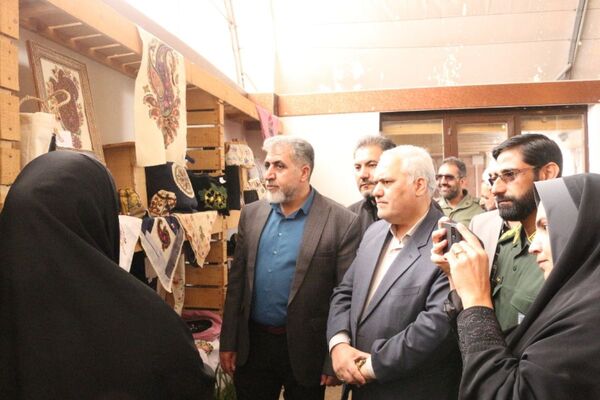 فیروزکوه میزبان جشنواره پرشکوه لباس ایرانی-اسلامی