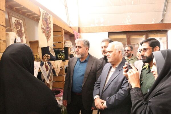 فیروزکوه میزبان جشنواره پرشکوه لباس ایرانی-اسلامی