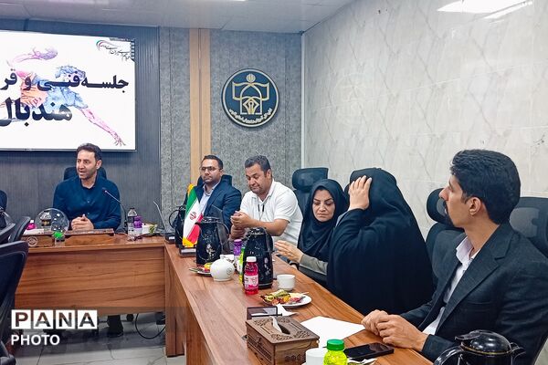 آیین قرعه‌کشی رقابت‌های ورزشی و تجدید میثاق با خانواده شهید محمود نجفی در شیراز