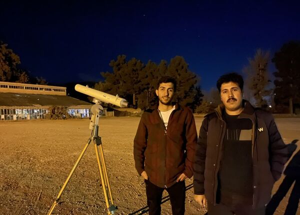 رصد ستارگان دانش آموزان دبیرستان شاهد ابوذر غفاری