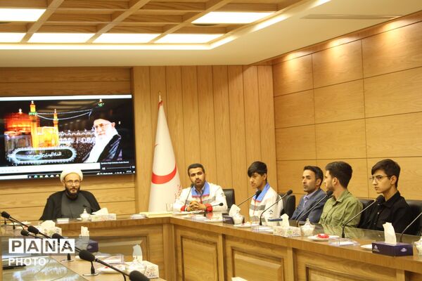 افتتاح خانه هنرمندان جمعیت هلال احمر همدان با هدف جذب هنرمندان شاخص