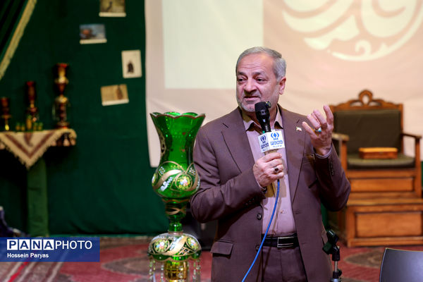 حضور وزیر آموزش و پرورش در جمع دانش‌آموزان معتکف