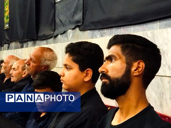 بازدید رئیس شورای شهر و امام جمعه کاشمر از حسینیه حسینی روستای قوژد