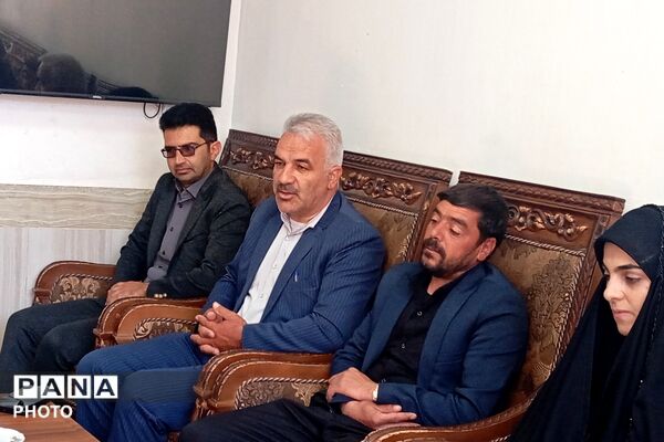  از قاب یک هنرمند تا دل یک مادر شهید