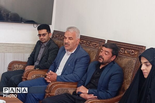  از قاب یک هنرمند تا دل یک مادر شهید