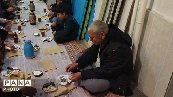 مسجد الرضای نیشابور میزبان روزه داران ماه مبارک رمضان 