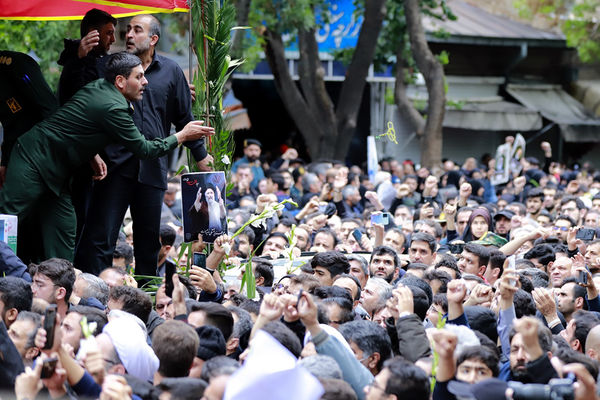 تشییع پیکر شهدای خدمت در تبریز