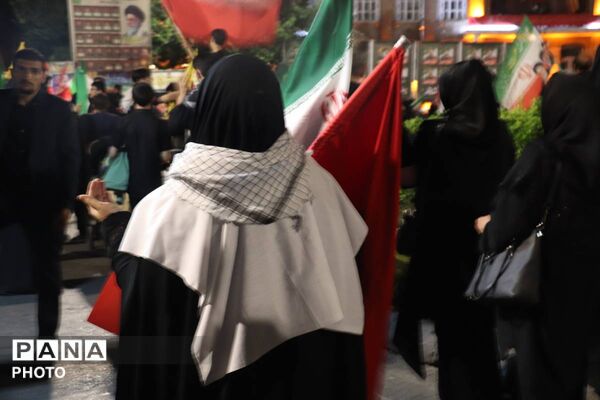 حضور مربیان، اولیا و دانش‌آموزان آموزش و پرورش ناحیه 2 تبریز در آیین سالگرد شهادت امام سجاد(ع)