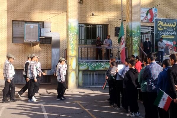 نواخته شدن زنگ آغاز هفته بسیج در ناحیه دو شهرری 
