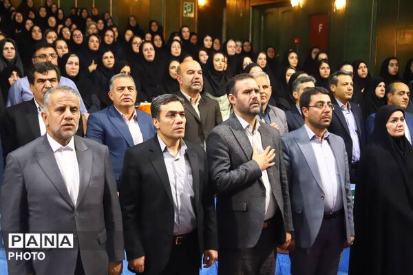 آغاز طرح ملی آموزش هوش مصنوعی در مدارس غیردولتی با حضور مقامات ارشد کشور در تبریز