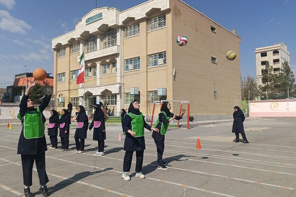افتتاحیه المپیاد ورزشی درون مدرسه ای در دبیرستان مهر نیشابور