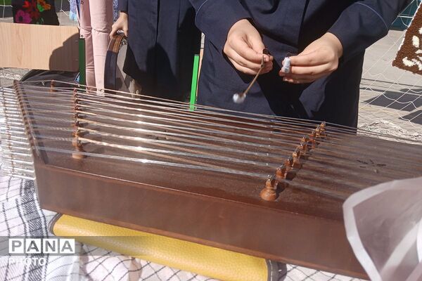 بازارچه کارآفرینی در دبیرستان حجاب