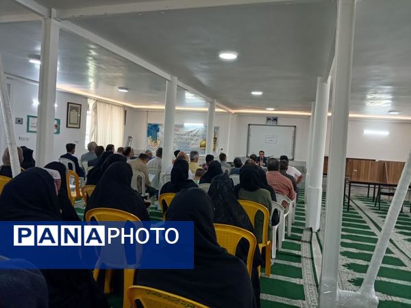 جلسه انجمن اولیا پایه یازدهم دبیرستان نمونه آیت‌الله خامنه‌ای