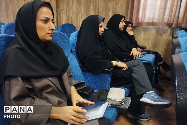 کارگاه آموزشی تغذیه و مراقبت از کودک ویژه مربیان پیش‌دبستانی در شهرستان قدس