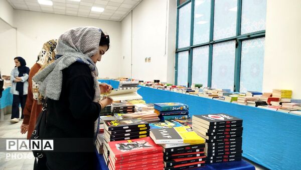 آغوش باز فرهنگسرای سیمرغ برای کتاب‌خوانان