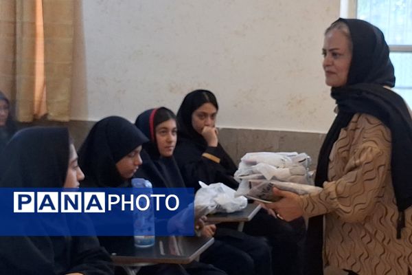 آغاز فصل رویش با جوانه های امید ناحیه 3 شیراز 