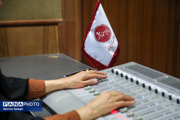 افتتاحیه رادیو مقاومت