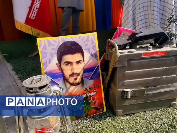 گرامیداشت هفته دفاع مقدس و زنگ مهر در مدرسه شایستگان